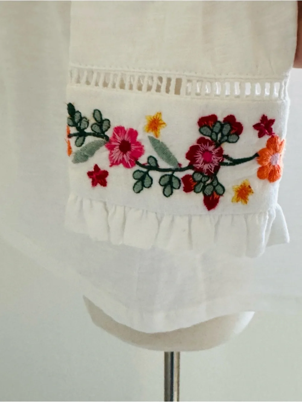 Boden Embroidered Floral Button Front Top - Picture 4 of 10